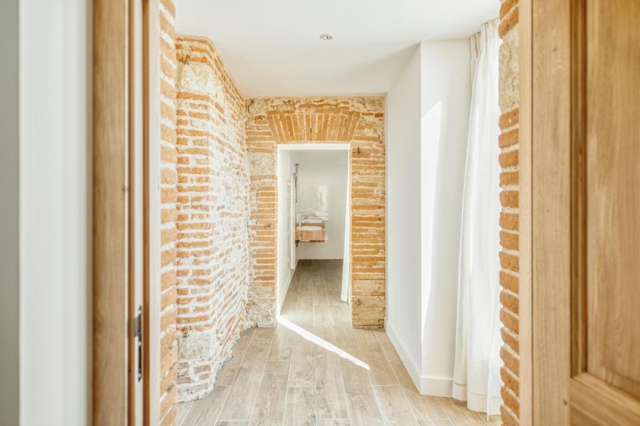 Escons Domaine De Charme Hotel Saint-Sulpice-sur-Leze ภายนอก รูปภาพ