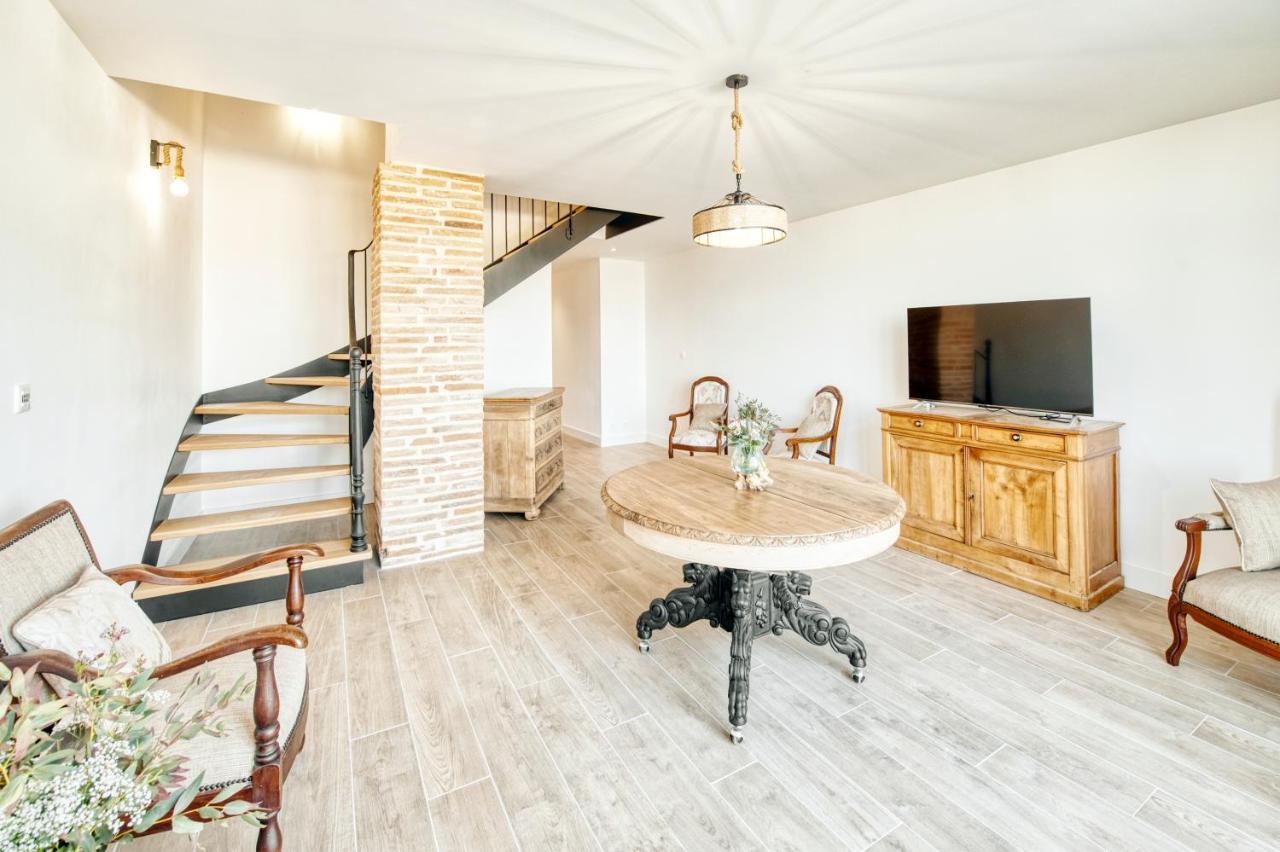 Escons Domaine De Charme Hotel Saint-Sulpice-sur-Leze ภายนอก รูปภาพ